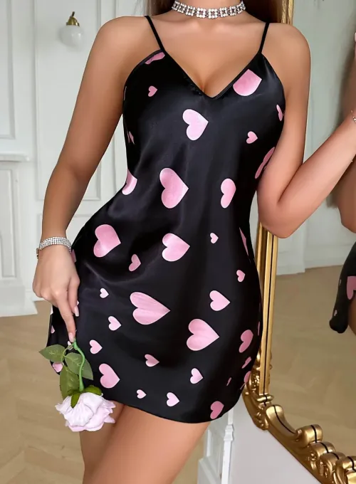 Pembe Kalp Desenli Siyah Saten Gecelik - 3