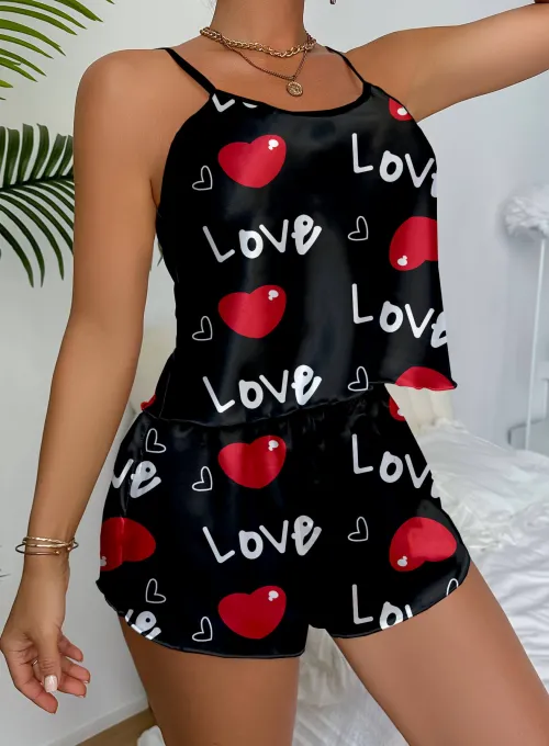 Aşk Temalı Kalp Desenli Siyah Saten Şortlu Gecelik Takım
